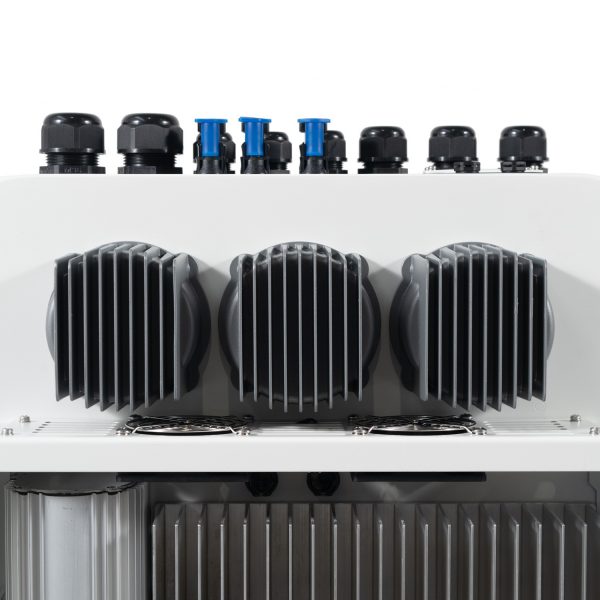 deye-hybrid-10kw-3-pha2-600x600 (1)